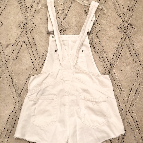 White BlankNYC Overall Shorts Size 26 - Picture 2 of 3